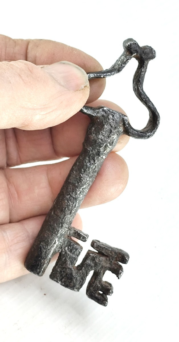 Late Gothic, Beautiful 15th Century Key, Wrought Iron, Heart Ring-photo-4