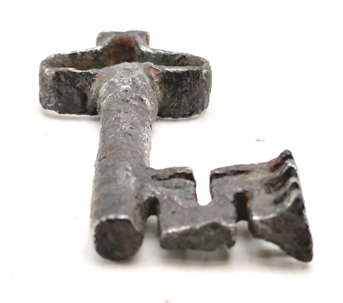 Late Gothic, Beautiful 15th Century Key, Wrought Iron, Heart Ring-photo-1