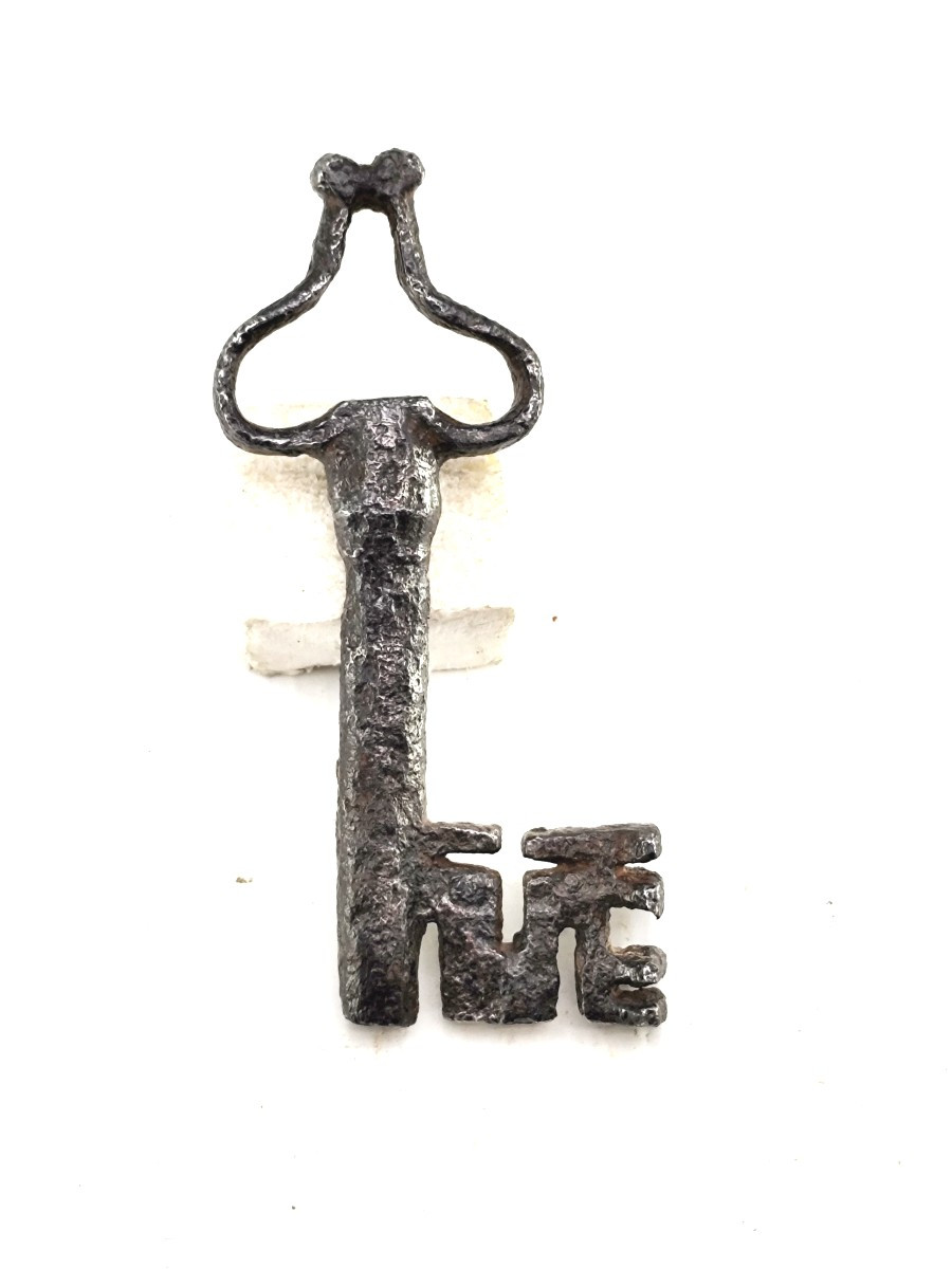 Late Gothic, Beautiful 15th Century Key, Wrought Iron, Heart Ring-photo-3