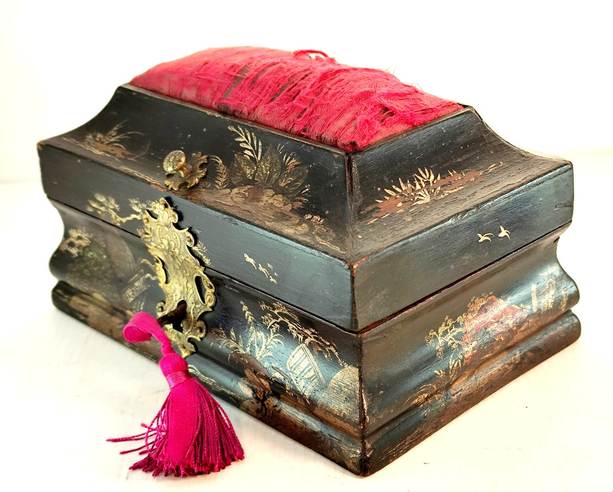 Louis XV Period: Black Lacquer, Gold And Silver Pin Box, Exotic Decor-photo-2