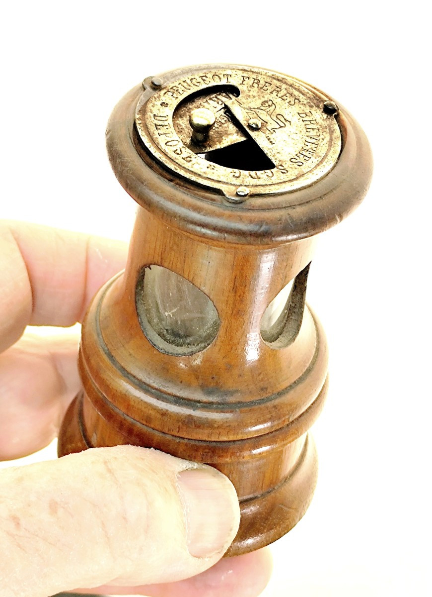 Peugeot 1884 : Moulin à Poivre Modèle X, Tableau De Bord Bois Verni, Bel état-photo-1