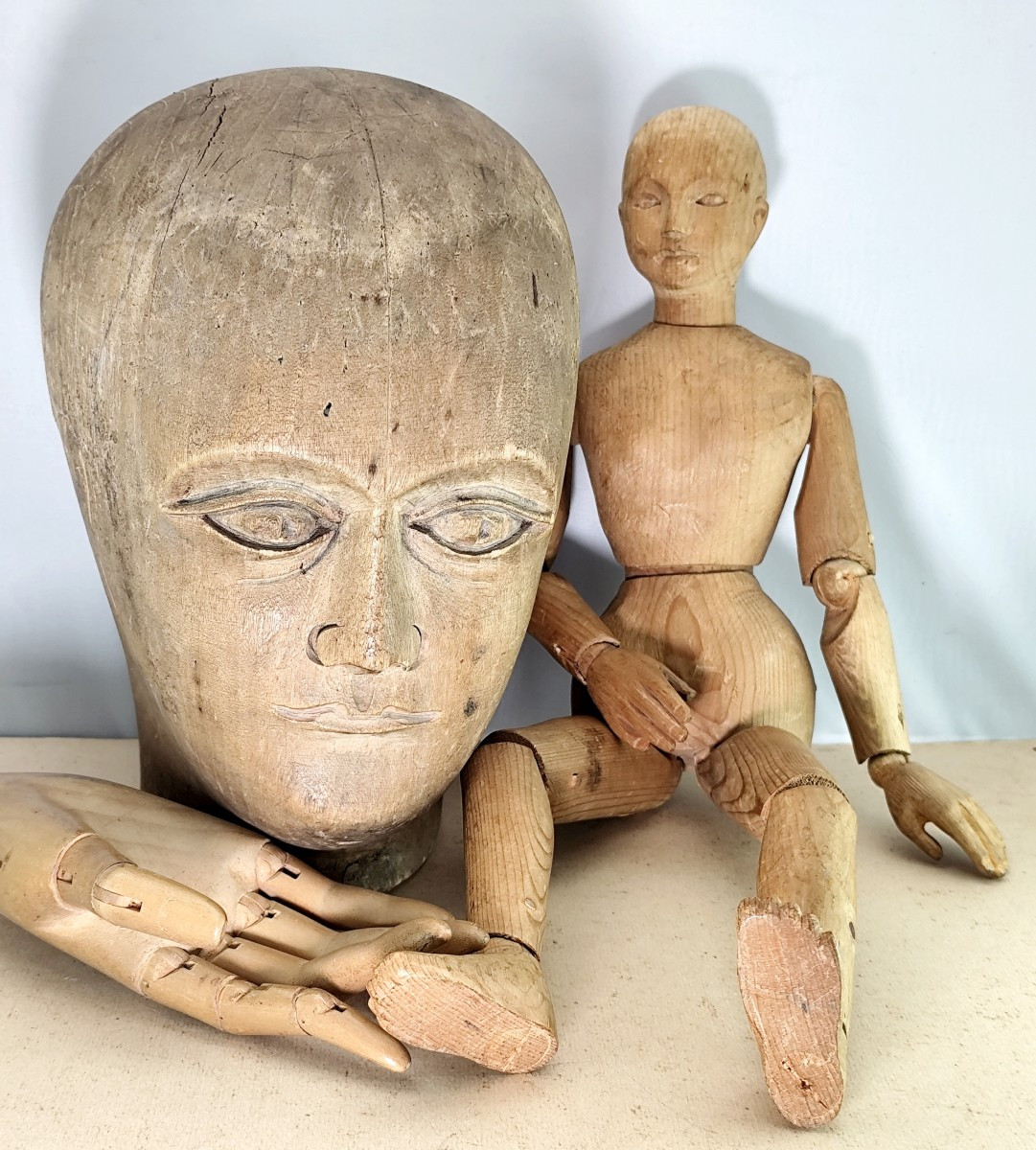 Joli Mannequin de Bois clair, art populaire, 19e si&egrave;cle, 42 cm, bon &eacute;tat-photo-2