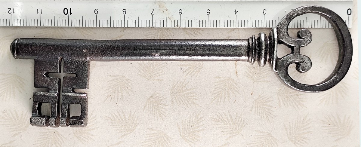 Beautiful French Renaissance Key, Elegant, Henri IV Period, 12cm-photo-2
