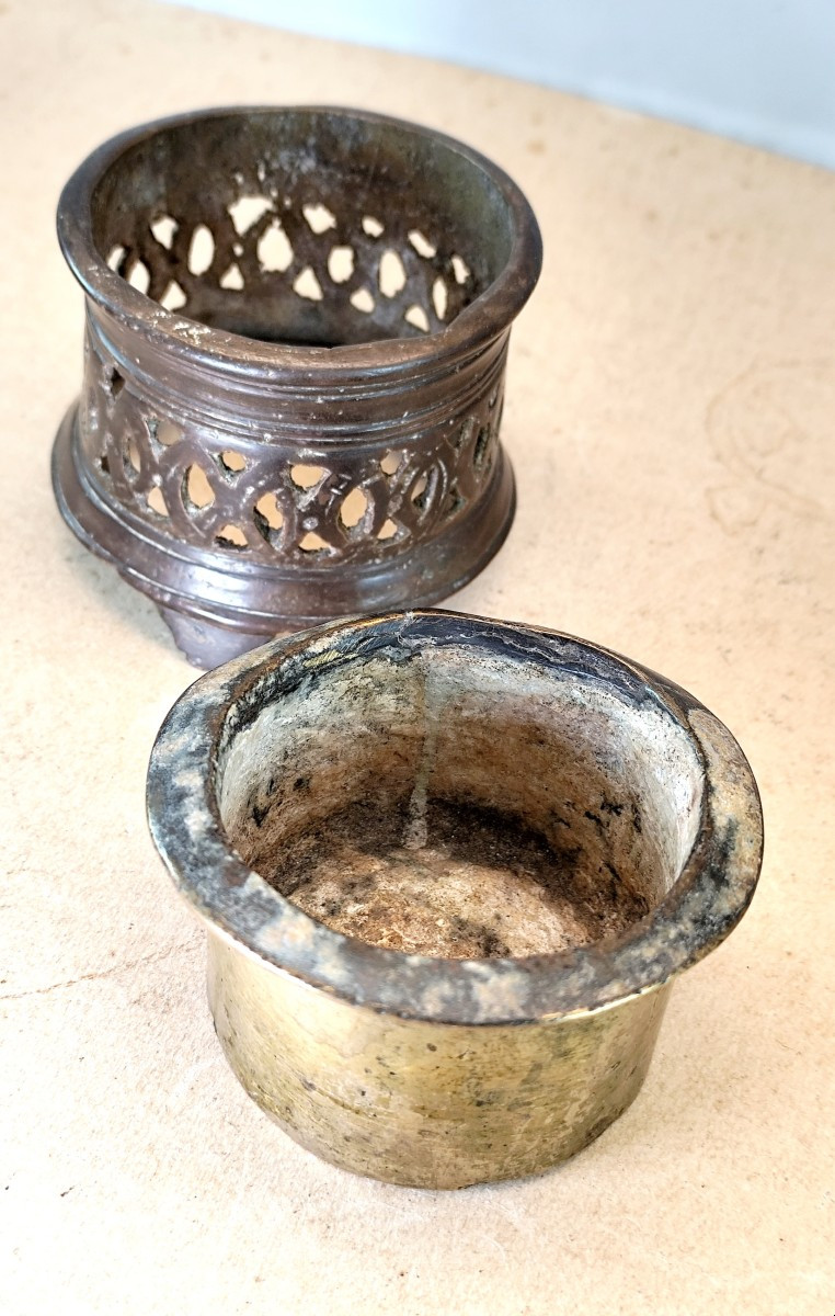 Salière Bronze, époque Renaissance, à galerie ajourée ; 16-17e siècle