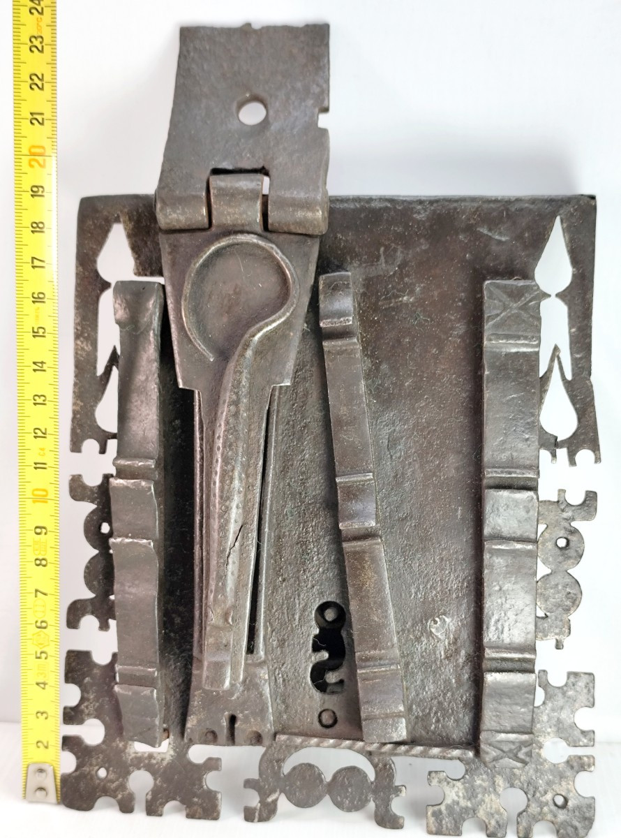 Large Gothic Serpent Chest Lock, Good Condition, 15th Century -photo-4