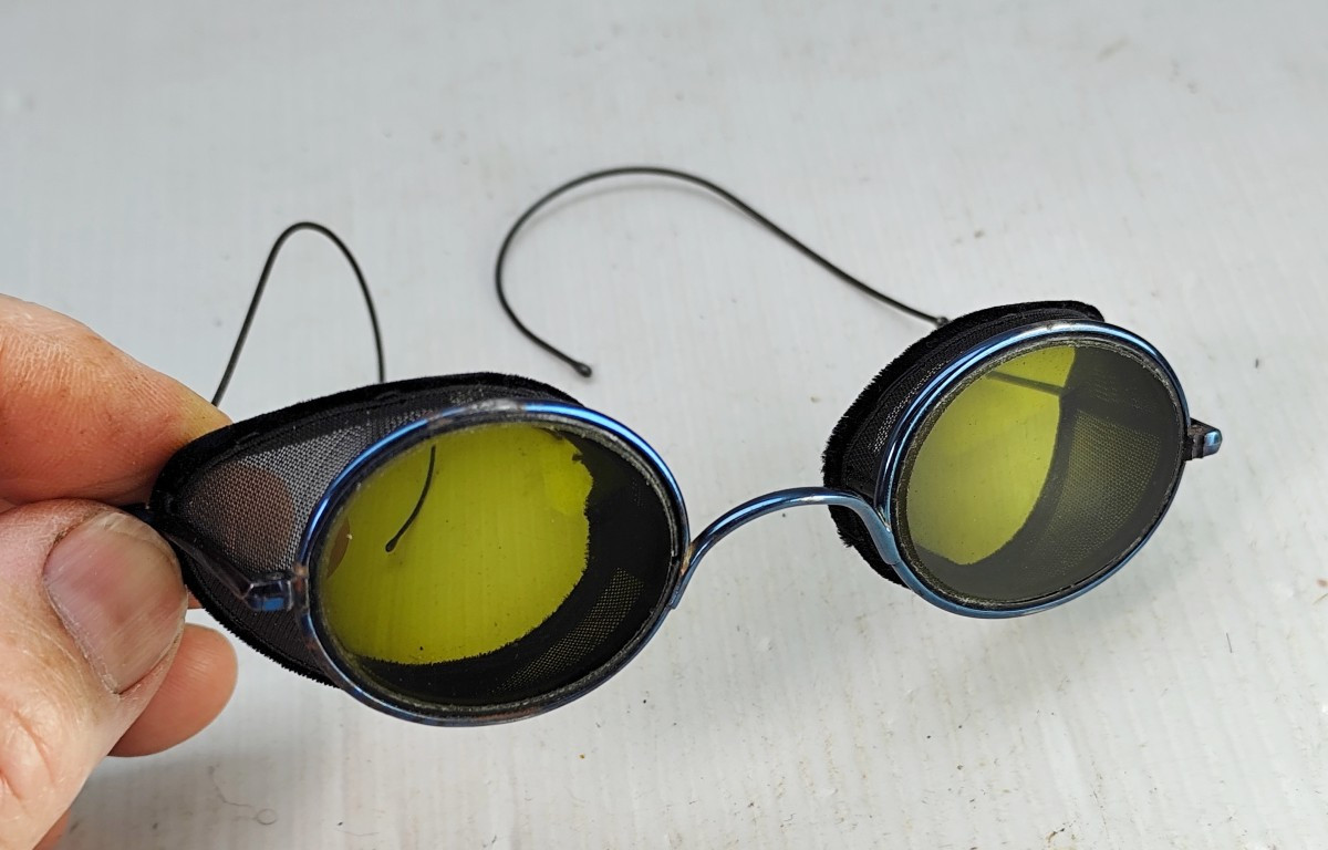 Lunettes à escarbilles, luxueuses, pour voyageur, fin 19e siècle, acier bleui, cuir de Russie-photo-2