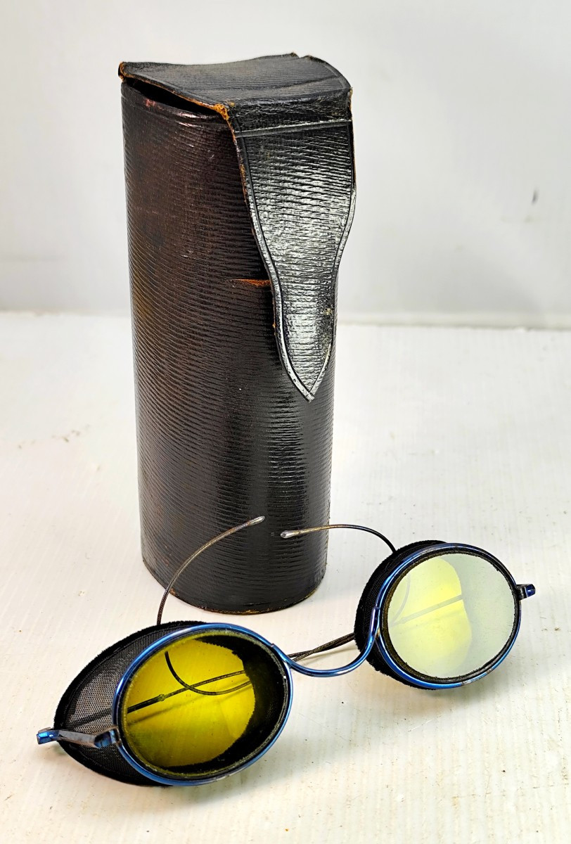 Lunettes à escarbilles, luxueuses, pour voyageur, fin 19e siècle, acier bleui, cuir de Russie-photo-3