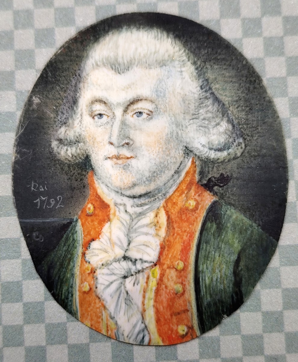 Miniature ovale, 1792, homme en habit-photo-2