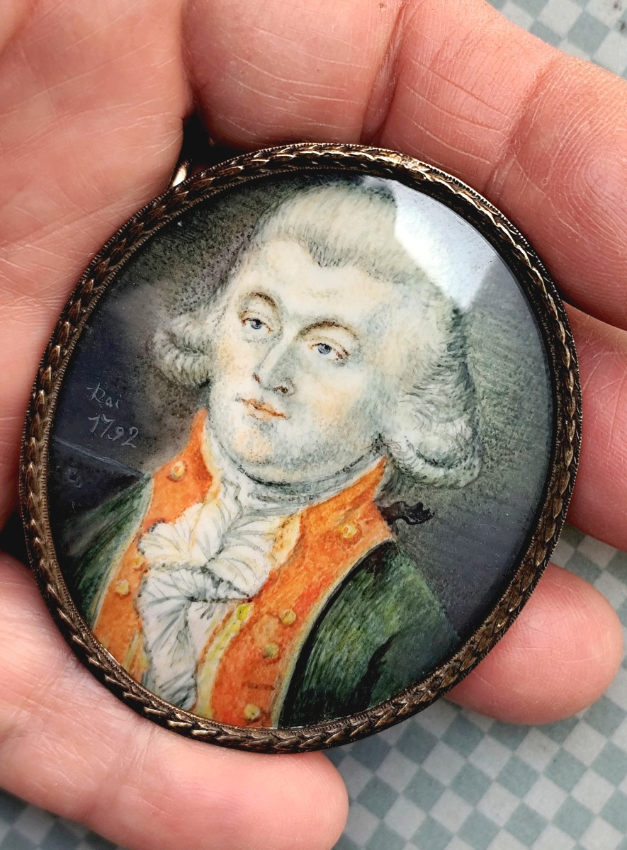 Miniature ovale, 1792, homme en habit