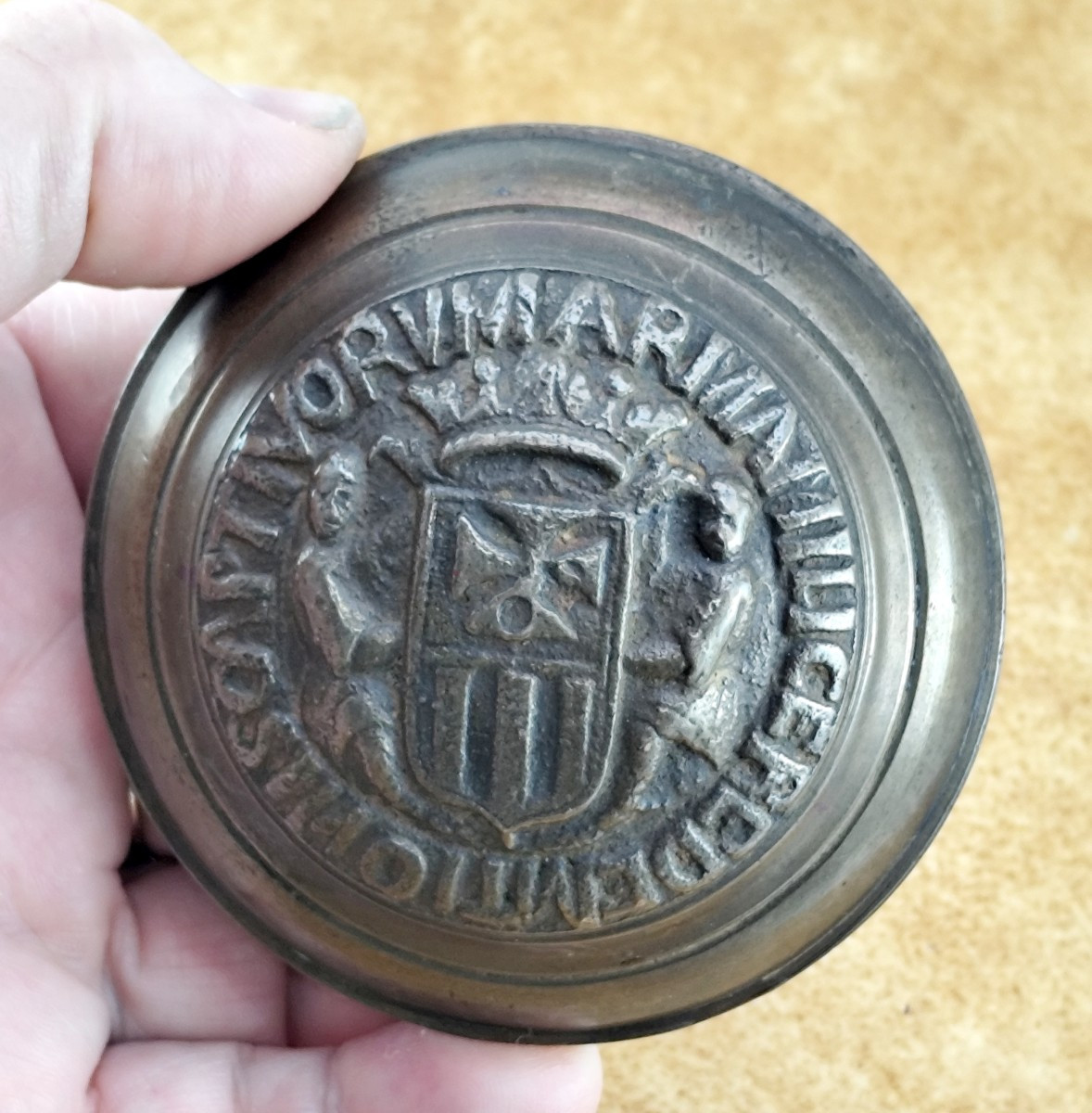Ordre de Malte ? Clou de porte bronze, Arma Milice Redemtionis Captivorum-photo-1