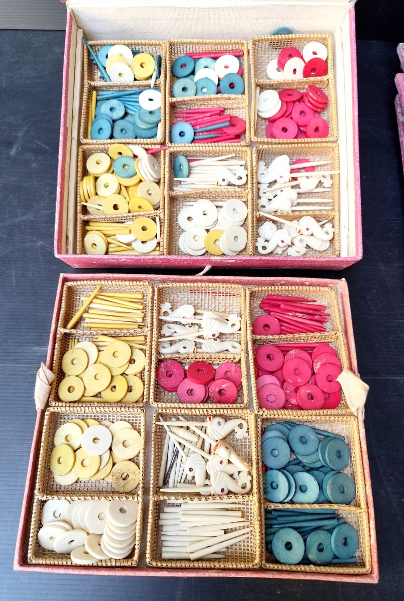 Dolphin Lotto Game, 10 Boards And Numerous Colored Bone Cards, Louis XVI Period-photo-3