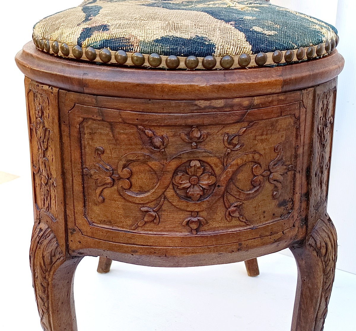 Surrealist: Louis XV Convenience Carved And Engraved Wood, With Earthenware Bidet, Tired -photo-4