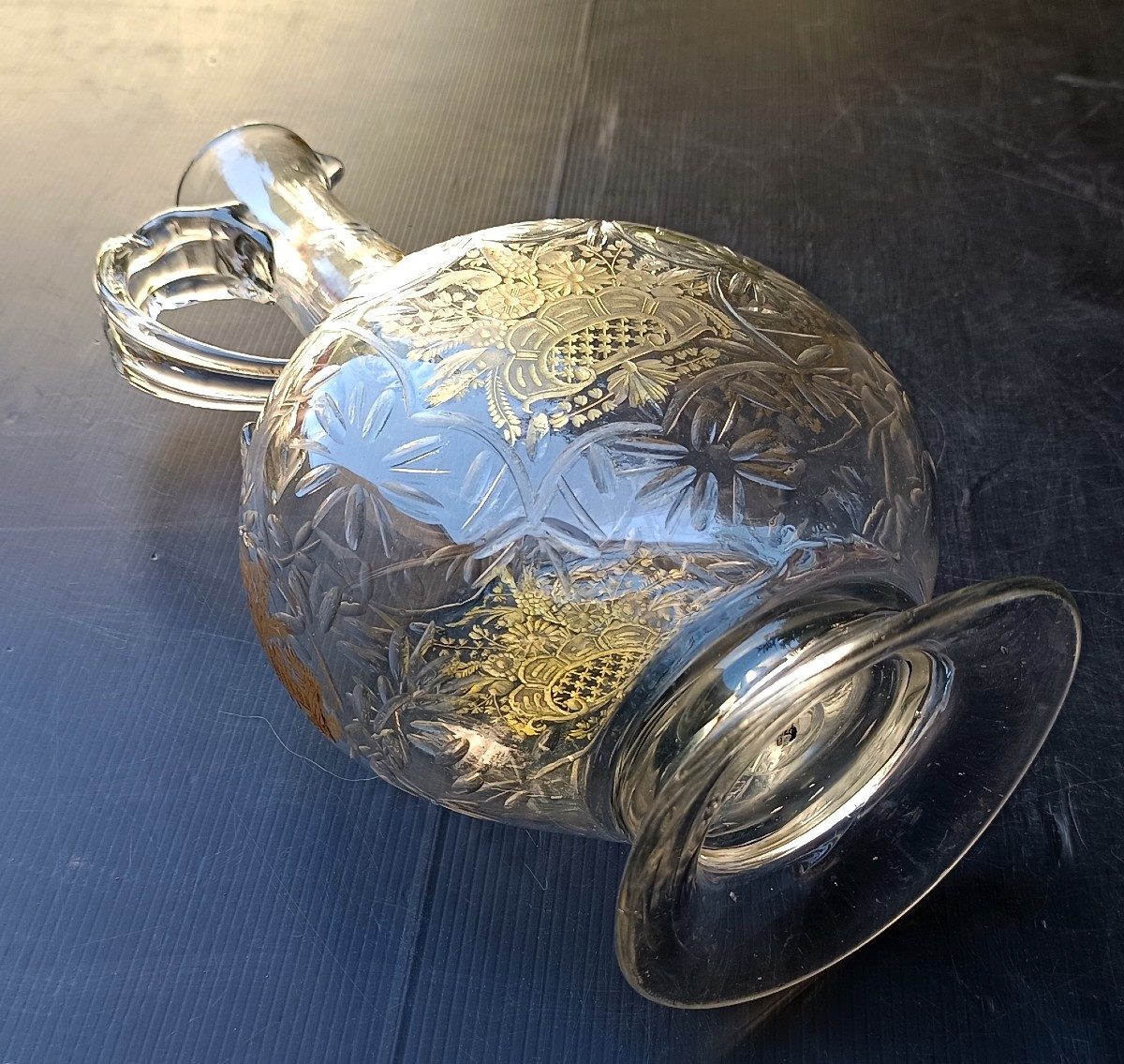 Haute Aiguière verre soufflé, taillé, aux bouquets dorés, Bohème, 18e siècle-photo-1