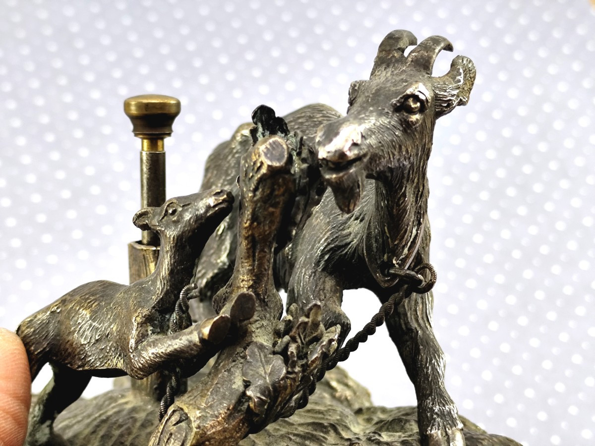 Bell: Clochette d’appel bronze animalier, 19e siècle, Chèvre et chevreau-photo-2