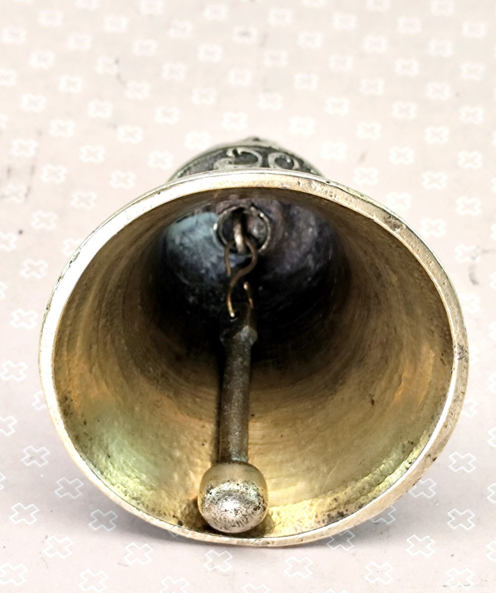 Clochette Louis XVI bronze ciselée aux amoureux, fin 18e -photo-4