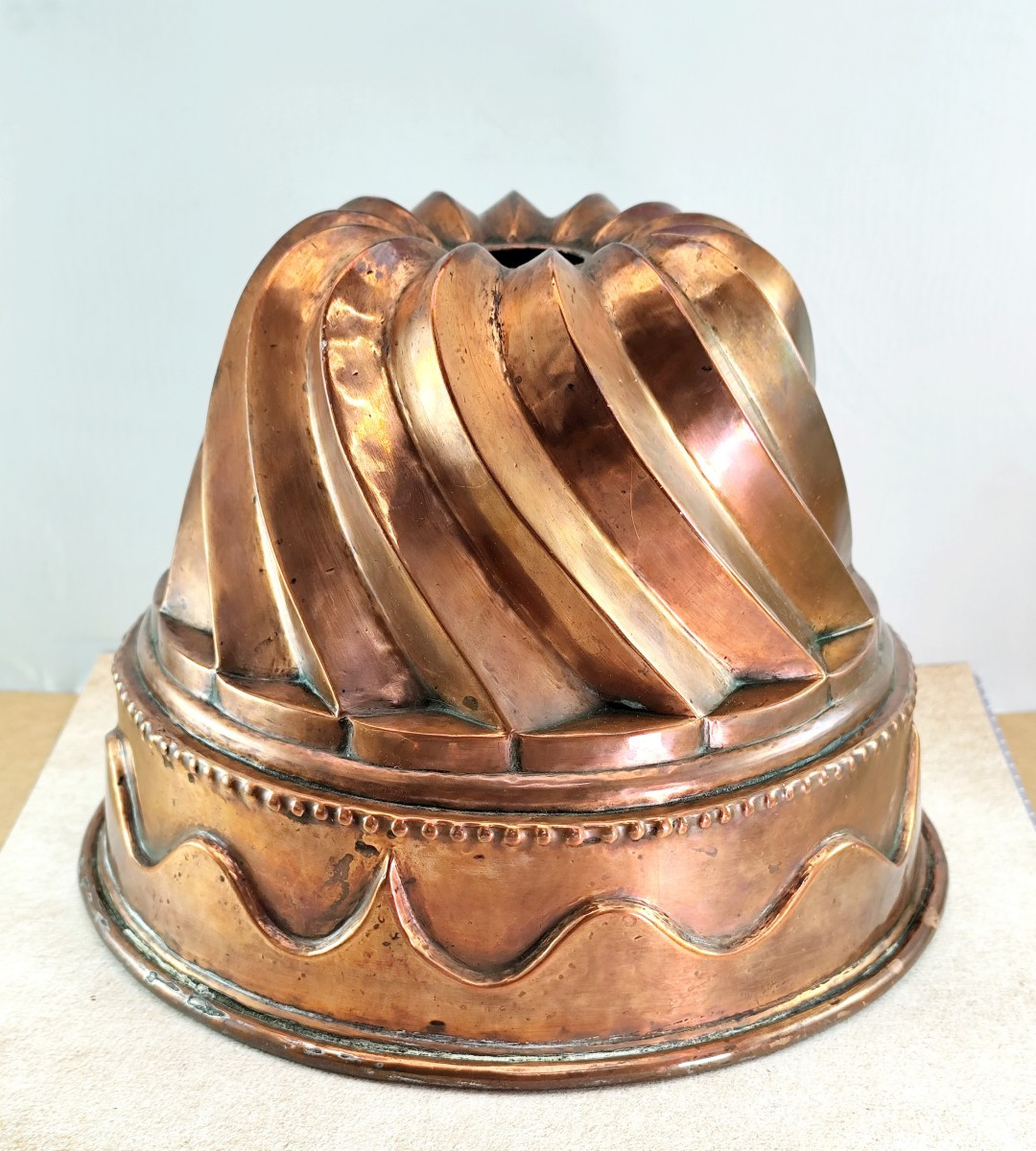 Large Copper Mold, Decorated, 18th Century, 25cm, 1.2kg, Good Condition-photo-2