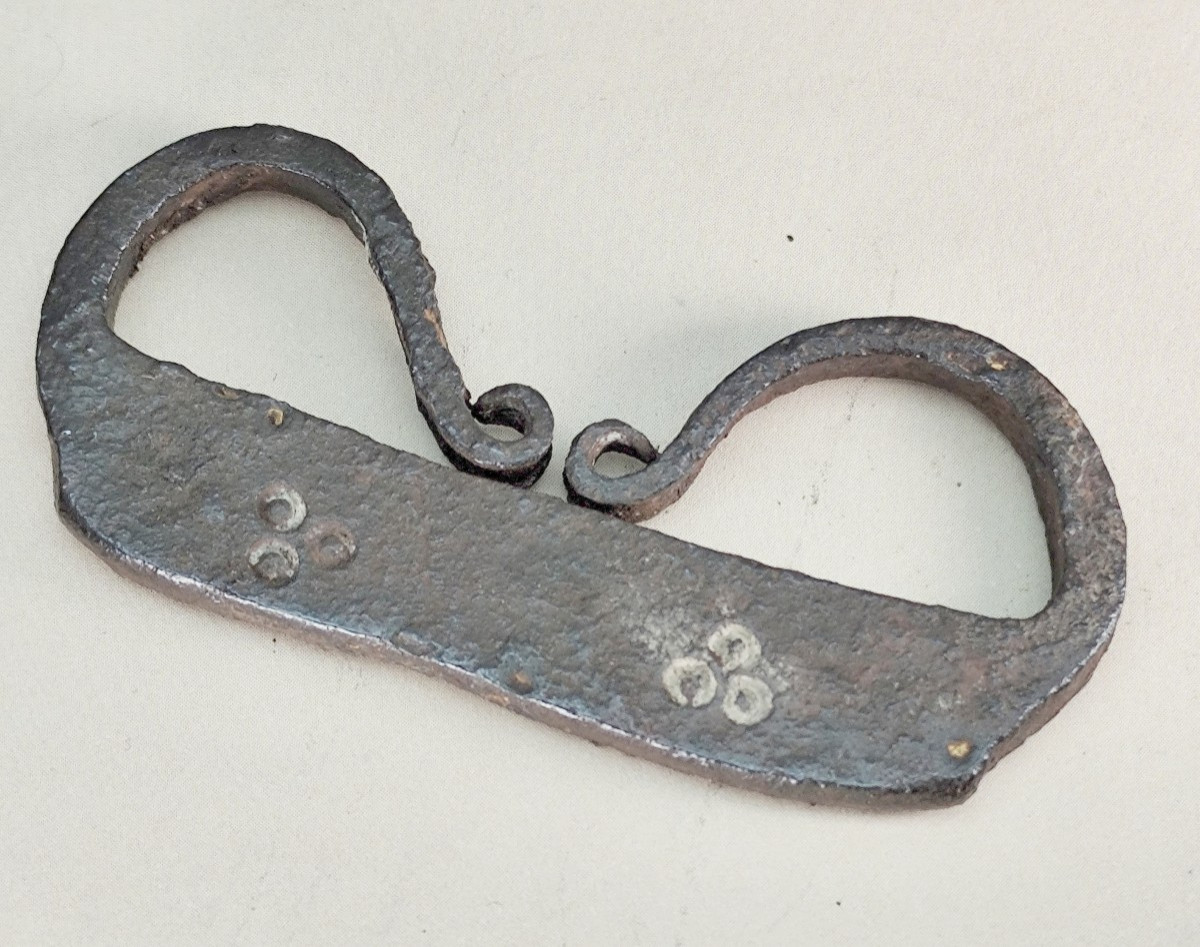 Beau Briquet forgé décoré d’ocelles, Haut Moyen-âge-photo-4