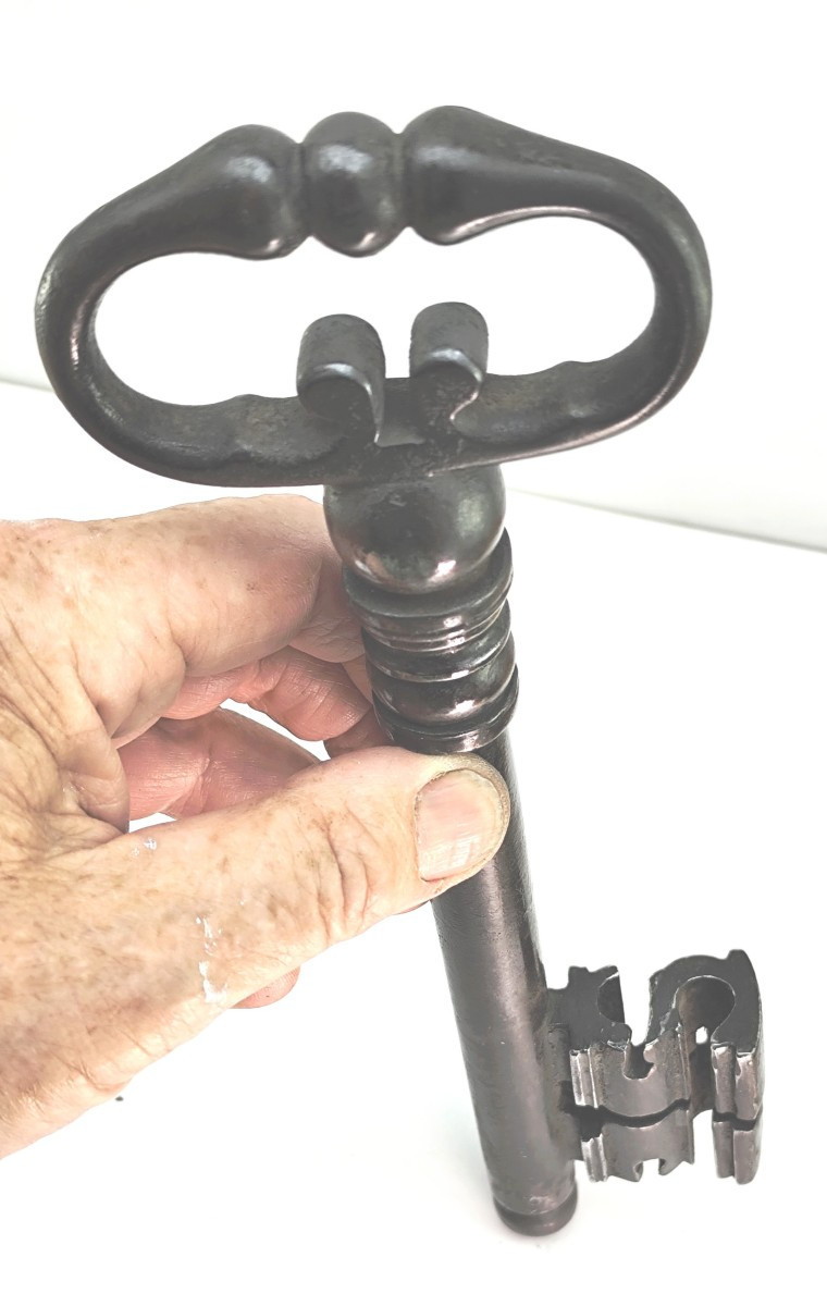 Monstre de clé d’édifice religieux, époque 18e siècle, 25cm, 700g-photo-3