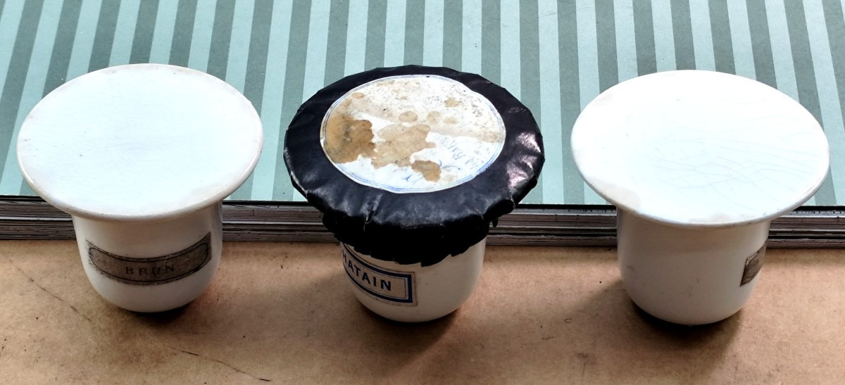 Perfumer's Pile, 19th Century: 3 Porcelain Mortars, Original Condition, Very Rare-photo-4