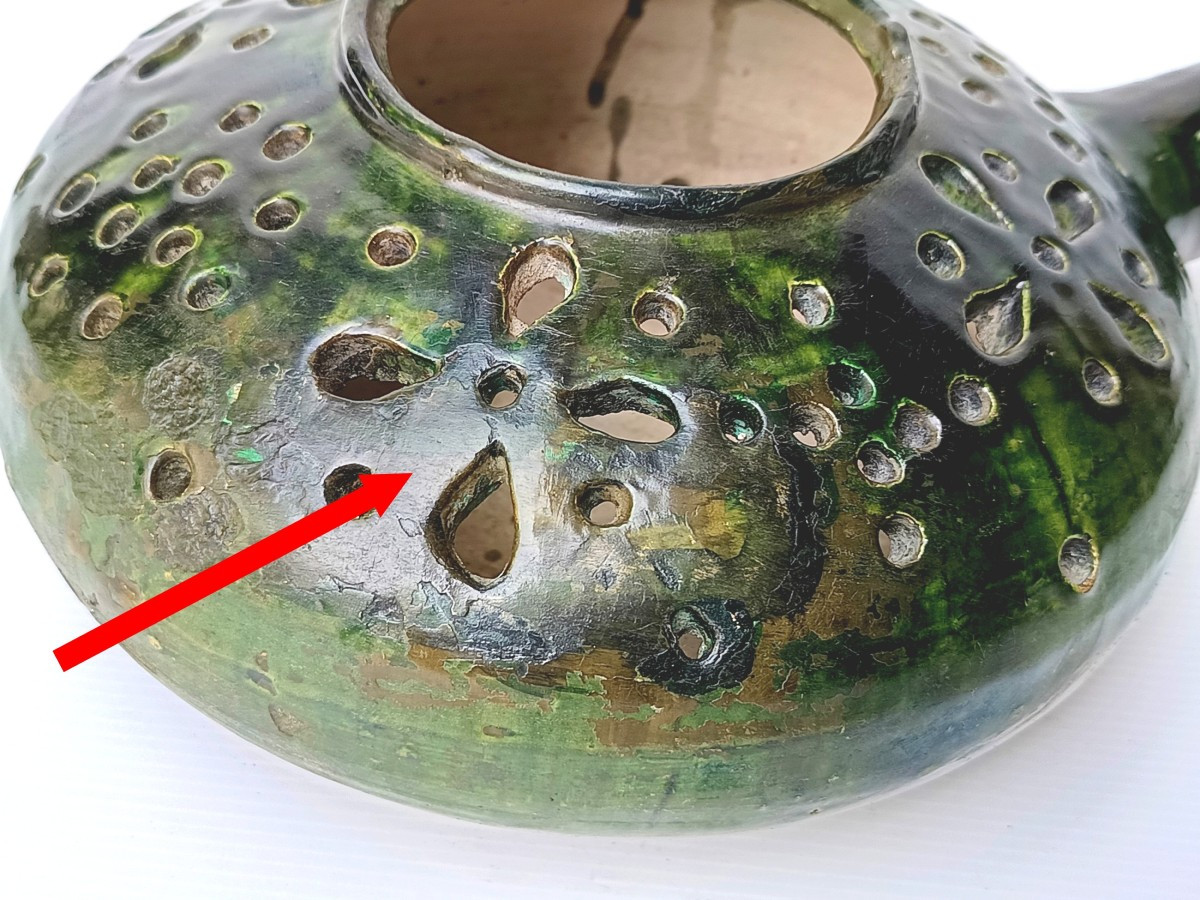 Terre vernissée du Pré d’Auge, belle bassinoire 18e, nombreuses restaurations-photo-2