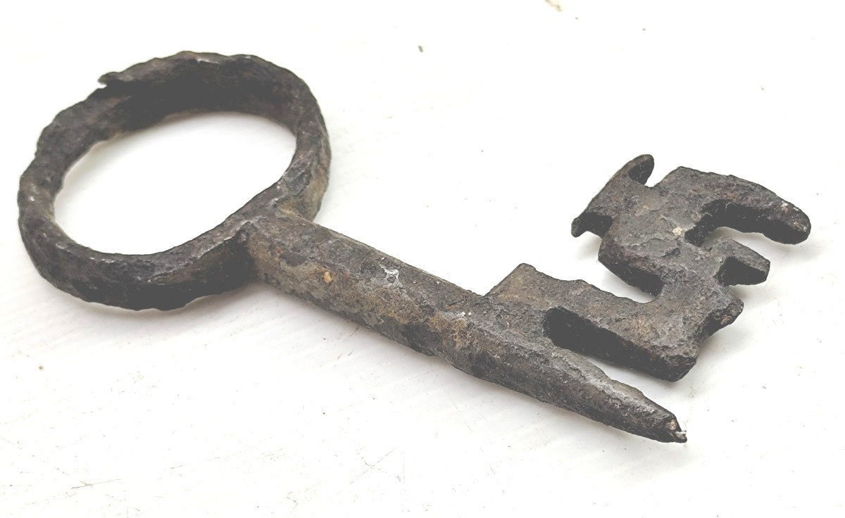 Beautiful Romano-gothic Key, Wrought Iron, 12th Or 13th Century, 9.2cm-photo-1