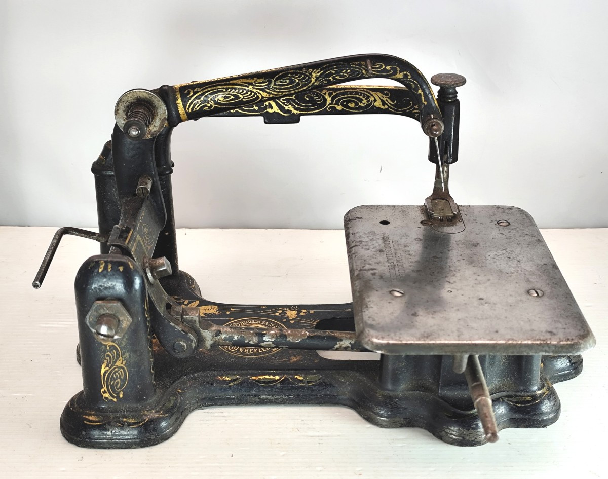 Machine à coudre Musée : Wheeler and Wilson, marquée, dorée, N°2, 1870-photo-2