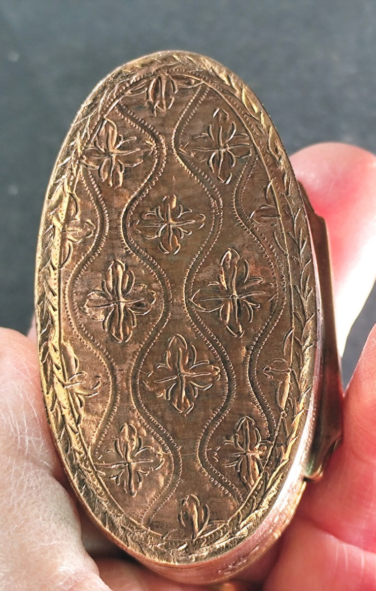 Pretty Louis XV Period Snuffbox  “pomponne”, Fresh Decoration And Good Condition-photo-1