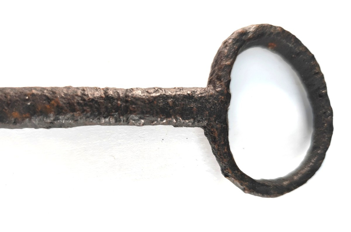 Grande Clé Romane fer battu, 12 ou 13e siècle, 18cm, bel état-photo-3
