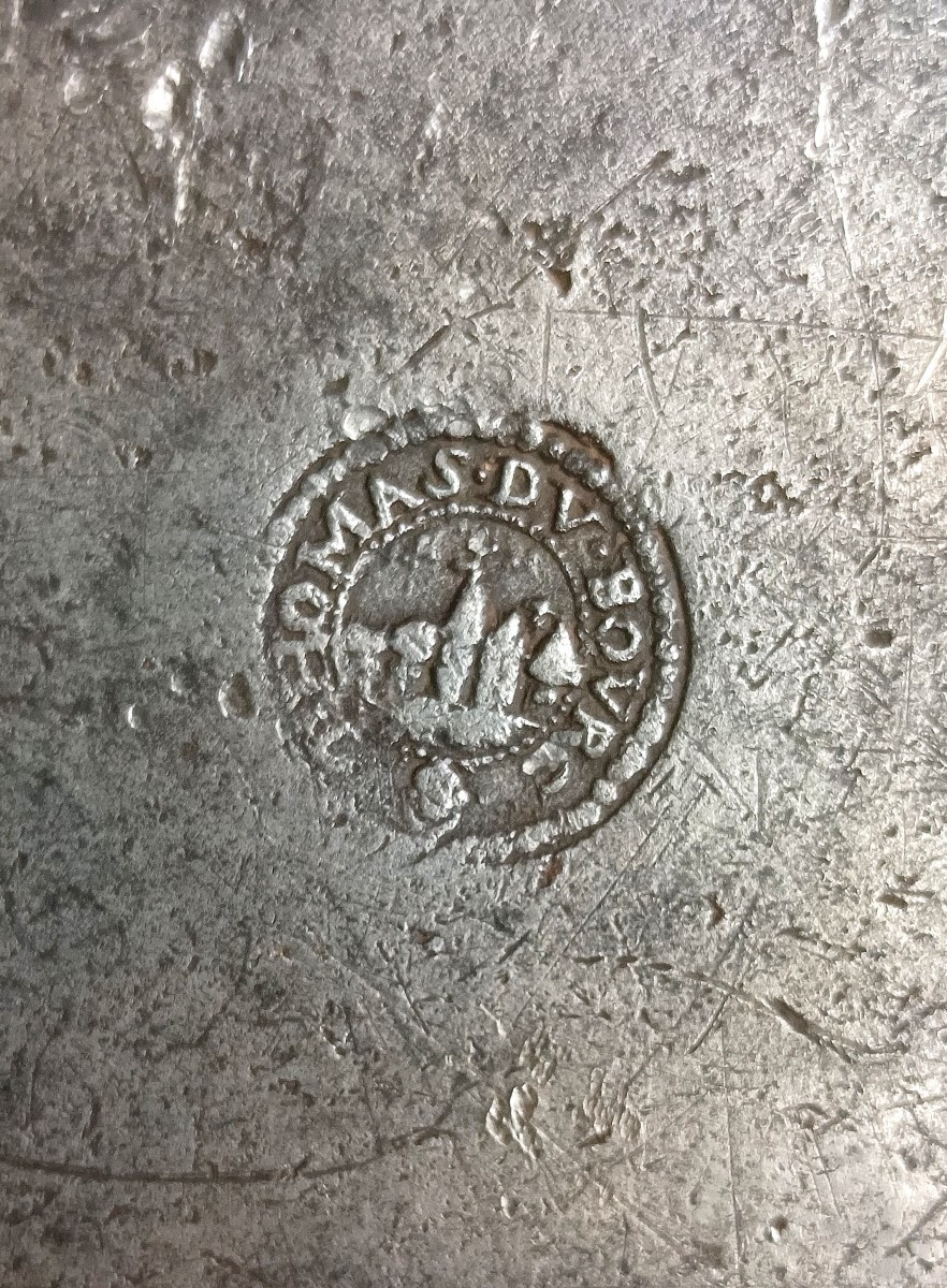 French Pewter 18thc Armored Plates, Well Signed-photo-3