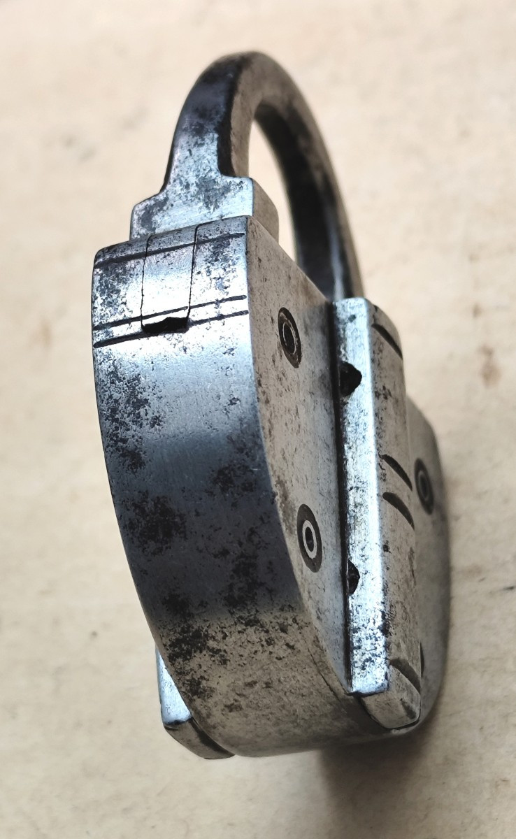 Impossible Padlock, French Locksmithing From The Louis XV Period, Secret Recipe.-photo-1