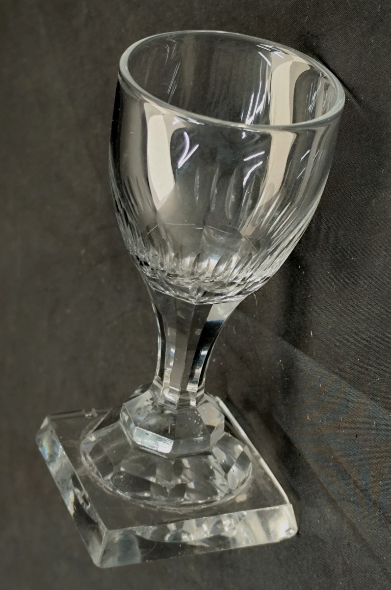 Suite de 10 verres Pieds Carrés Empire, cristal taillé, 10,8cm-photo-2