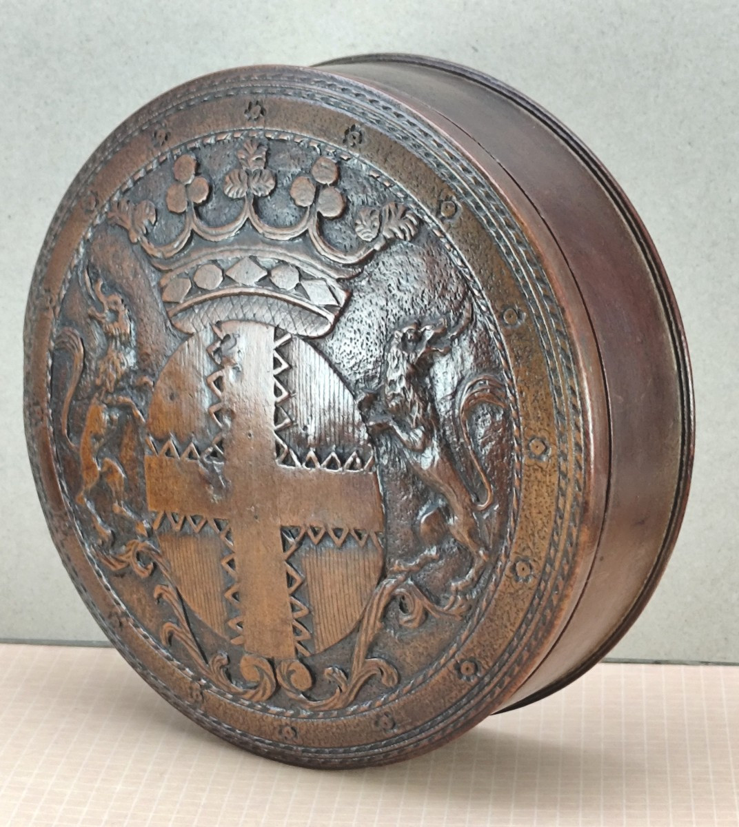 Boîte à poudrer les perruques du Maréchal Duc d’Hostun, vers 1712