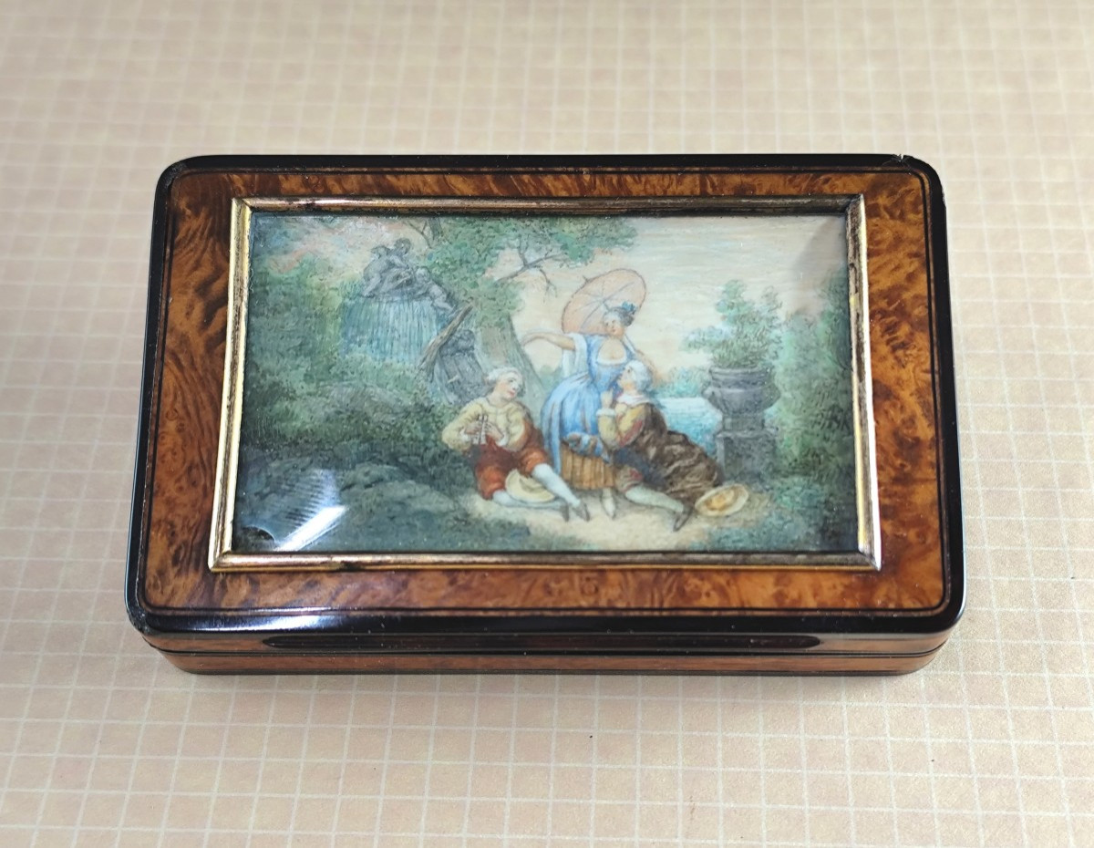 Burrwood Precious French Box, Circa 1830 With A Romantic Miniature