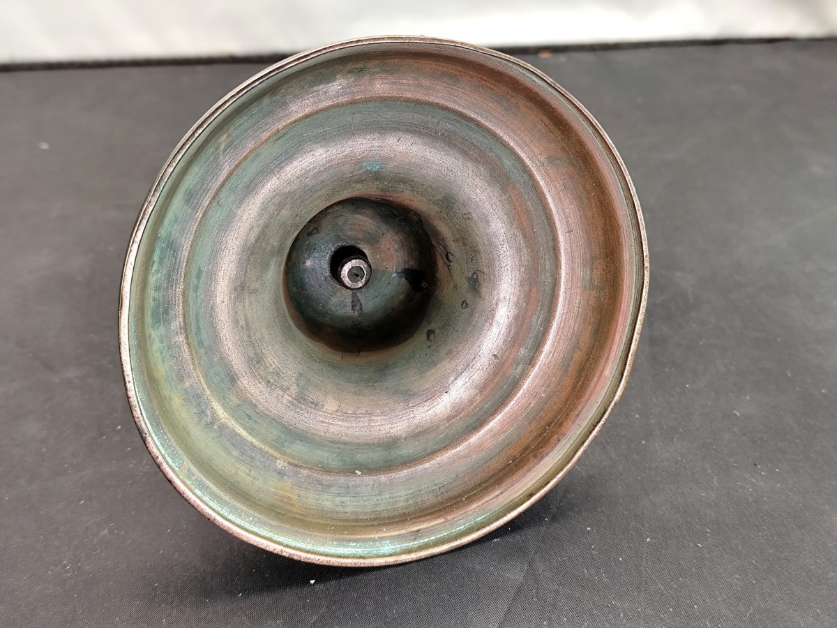 Bougeoir époque Louis XIV, finement gravé, anciennement plaqué -photo-2