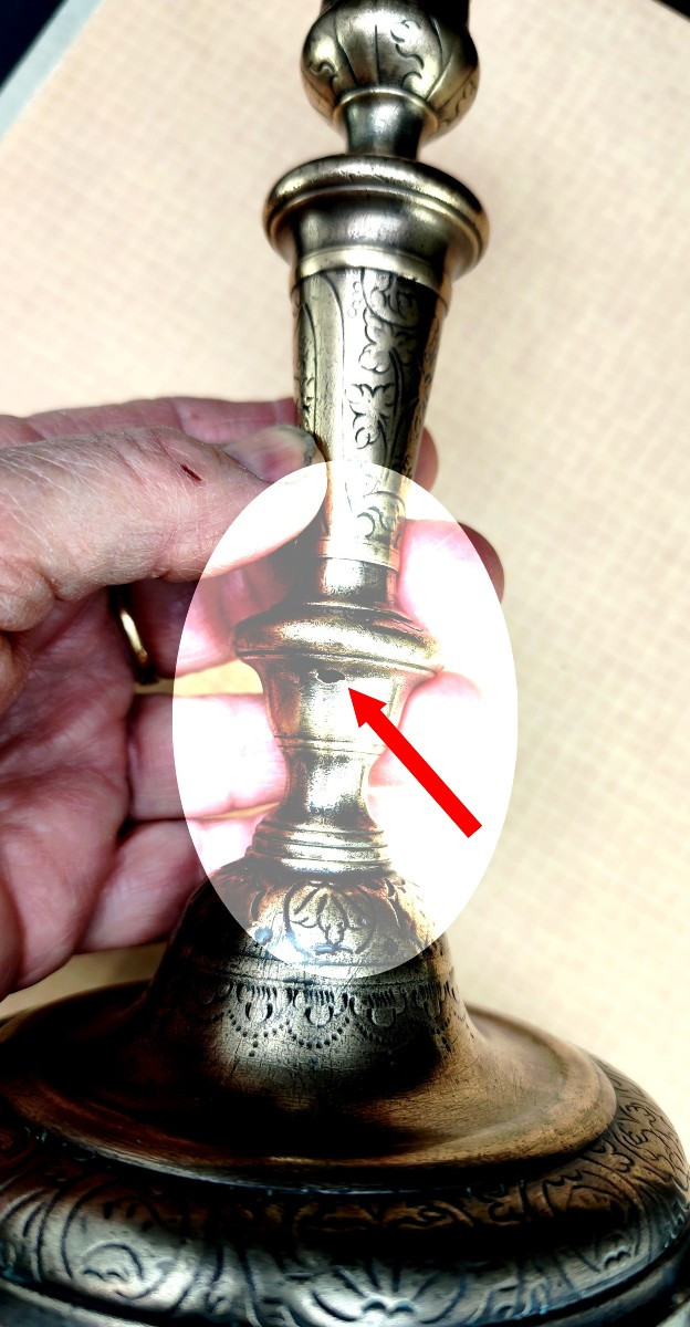 Bougeoir époque Louis XIV, finement gravé, anciennement plaqué -photo-4