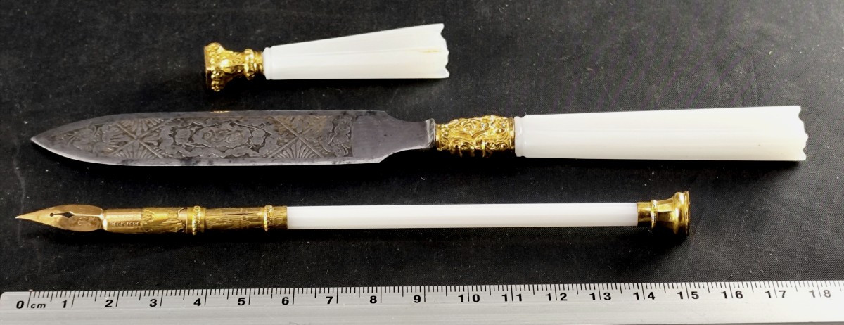 « Article de Paris » nécessaire à courrier en opaline, acier gravé, laiton doré, 19e siècle-photo-3