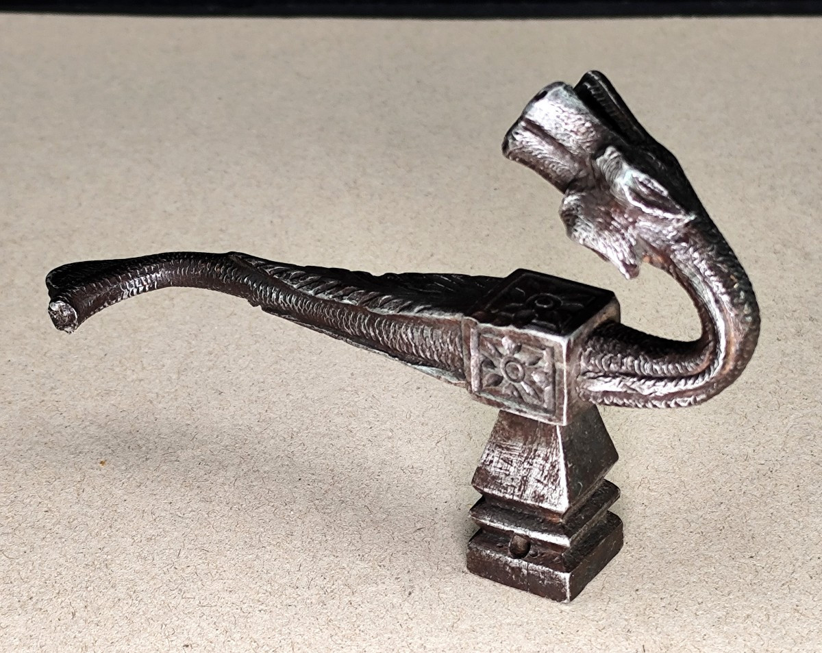 Poignée Chimère, fer forgé, style gothique, époque Violet le Duc -photo-4