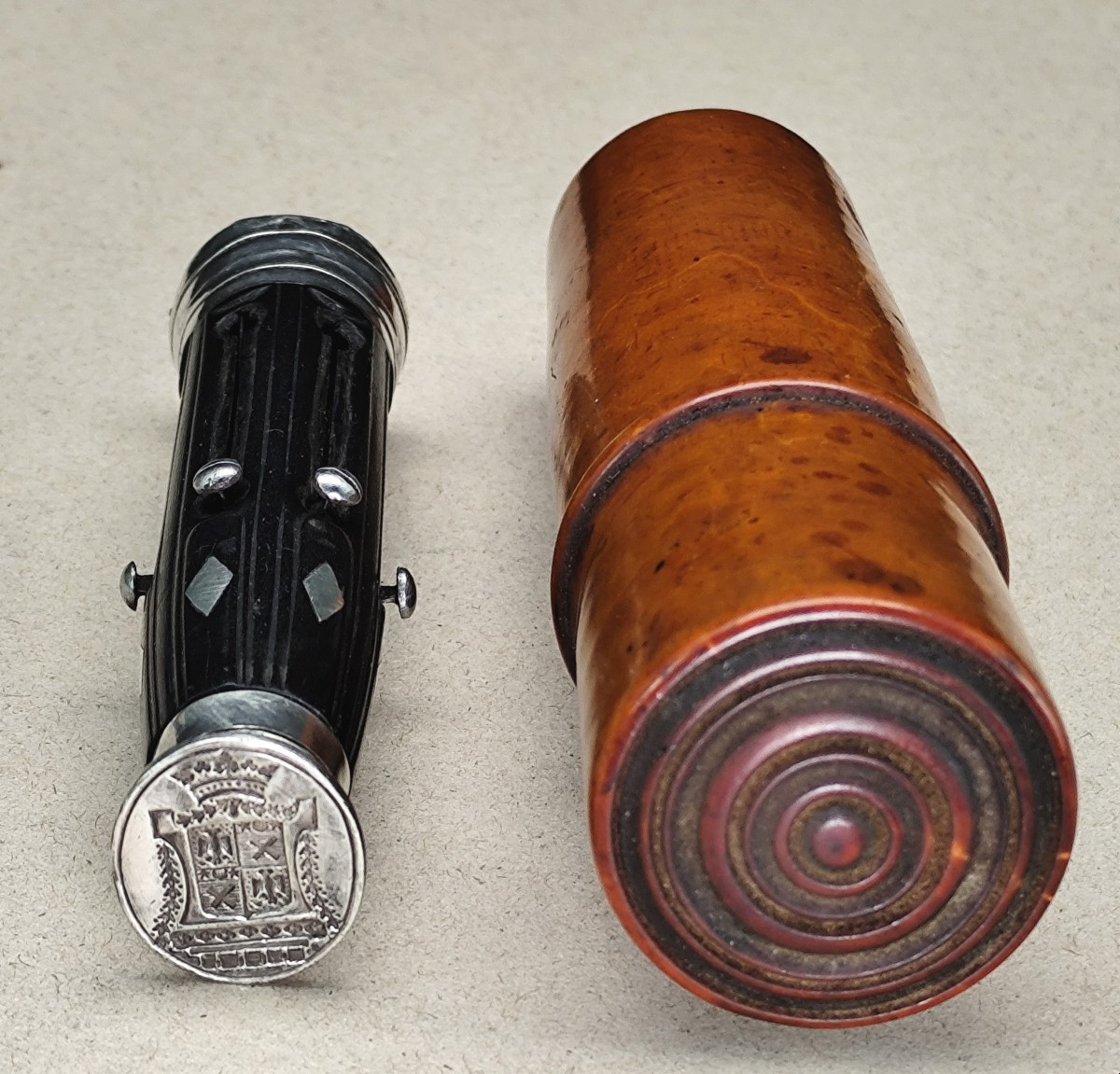 Taille-plumes, necessaire épistolaire d’un Marquis, fin XVIIIe, son sceau, son étui de buis-photo-3