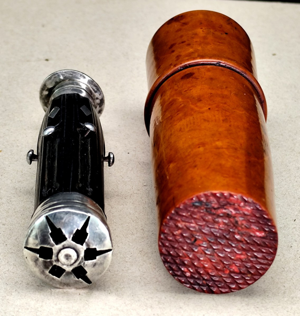 Taille-plumes, necessaire épistolaire d’un Marquis, fin XVIIIe, son sceau, son étui de buis-photo-4