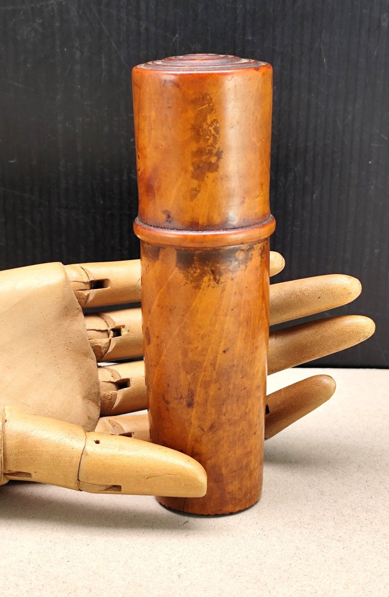 Taille-plumes, necessaire épistolaire d’un Marquis, fin XVIIIe, son sceau, son étui de buis-photo-2