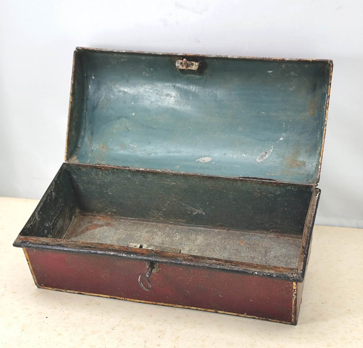 Freemason's Box, Painted Sheet Metal, 19th Century-photo-1