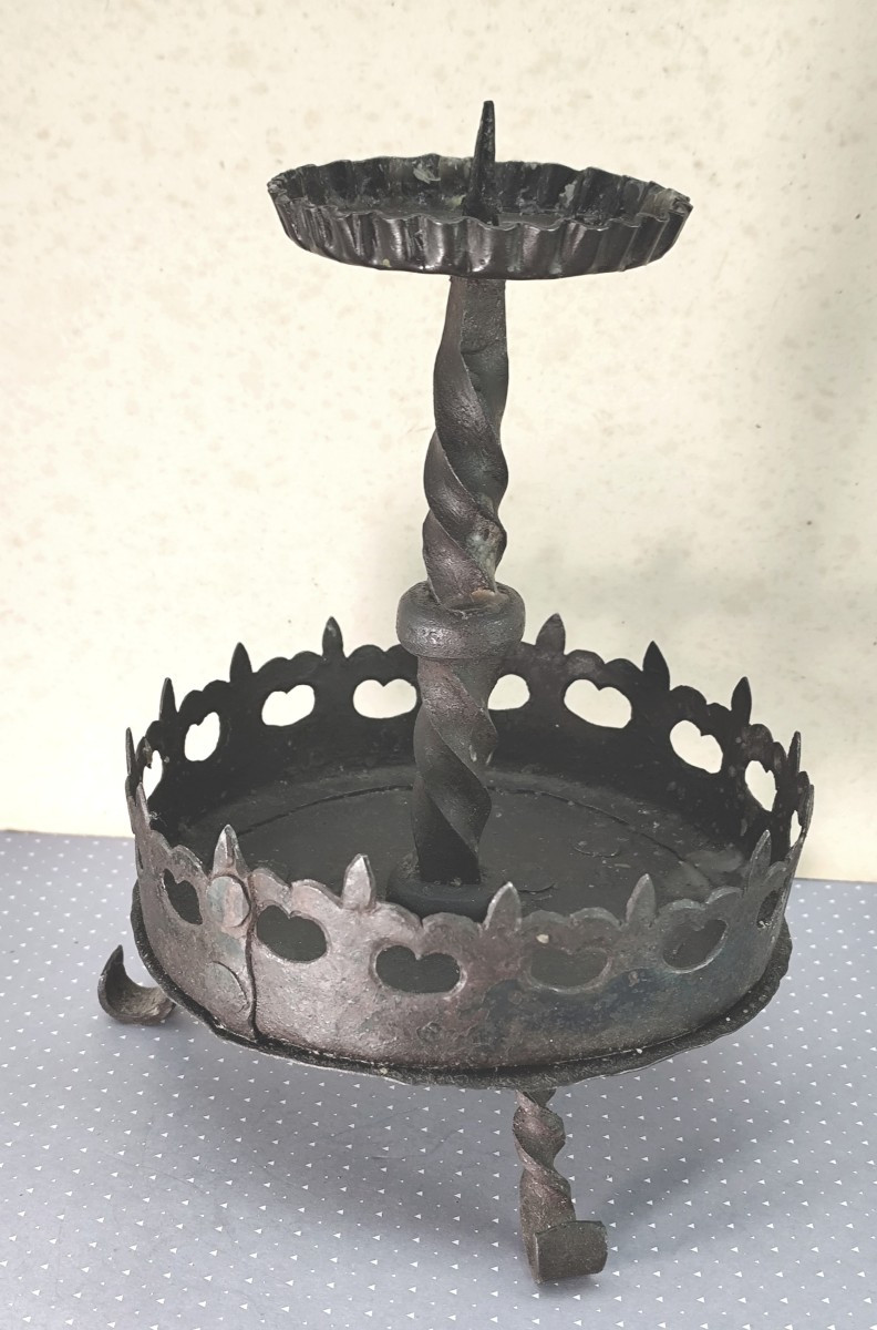 Beautiful Crowned Torch, Finely Forged, Baroque-photo-3