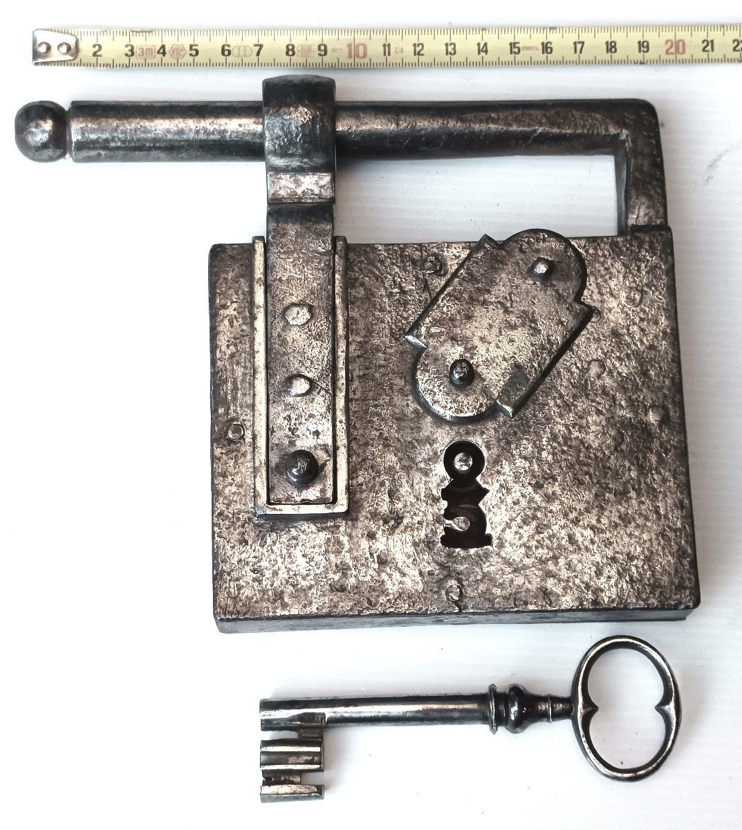 Powerful Square Padlock Vertevelle, 18th  Forged, Beautiful Key, Good Condition-photo-2