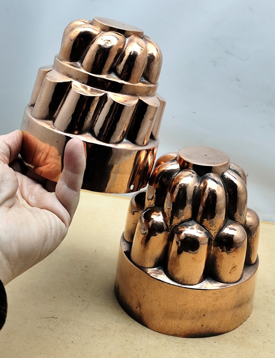 Two Copper Top-shaped Molds, France, 19th Century-photo-1