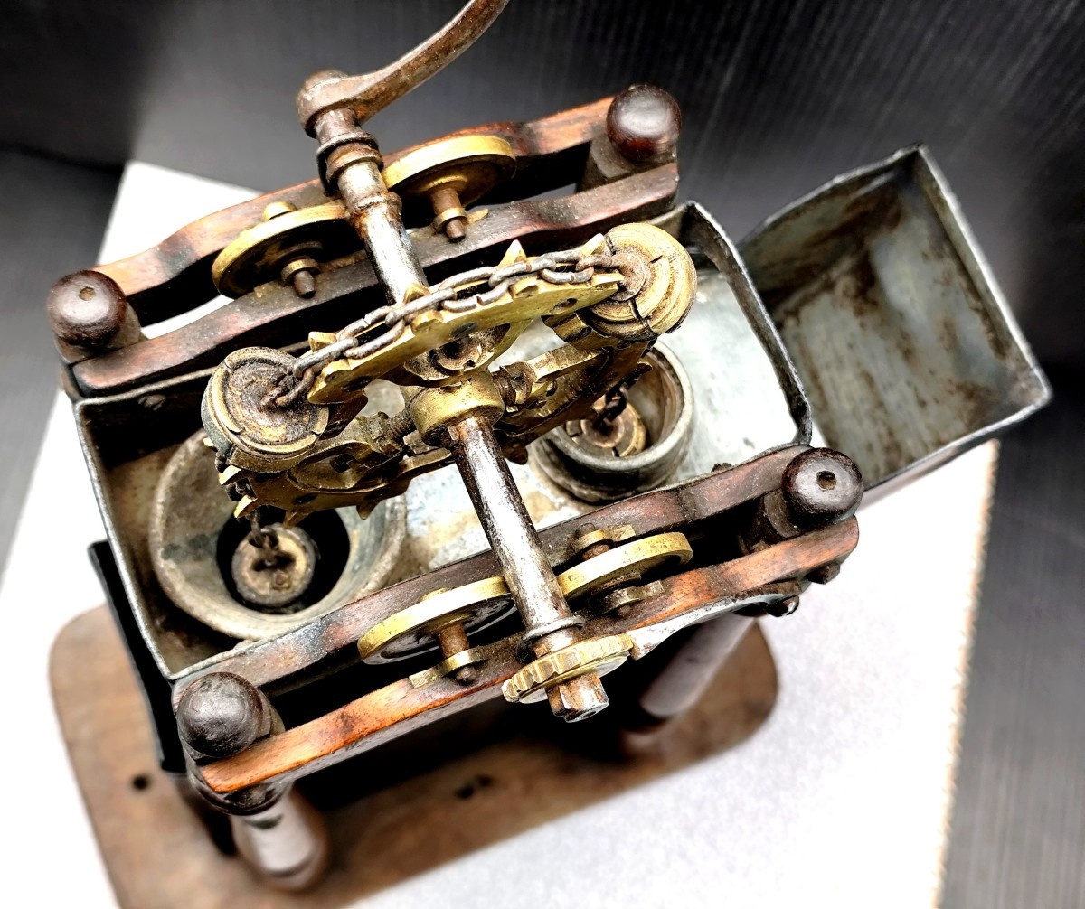 Invention 19e : maquette d’ascenseur à eau, Tôle, verre, bois laiton, belle curiosité.-photo-4