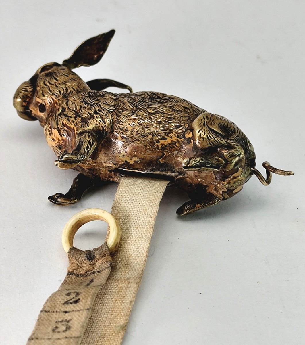 Rabbit-shaped Centimeter, Rare Late 19th-century Model, Stamped Brass-photo-3