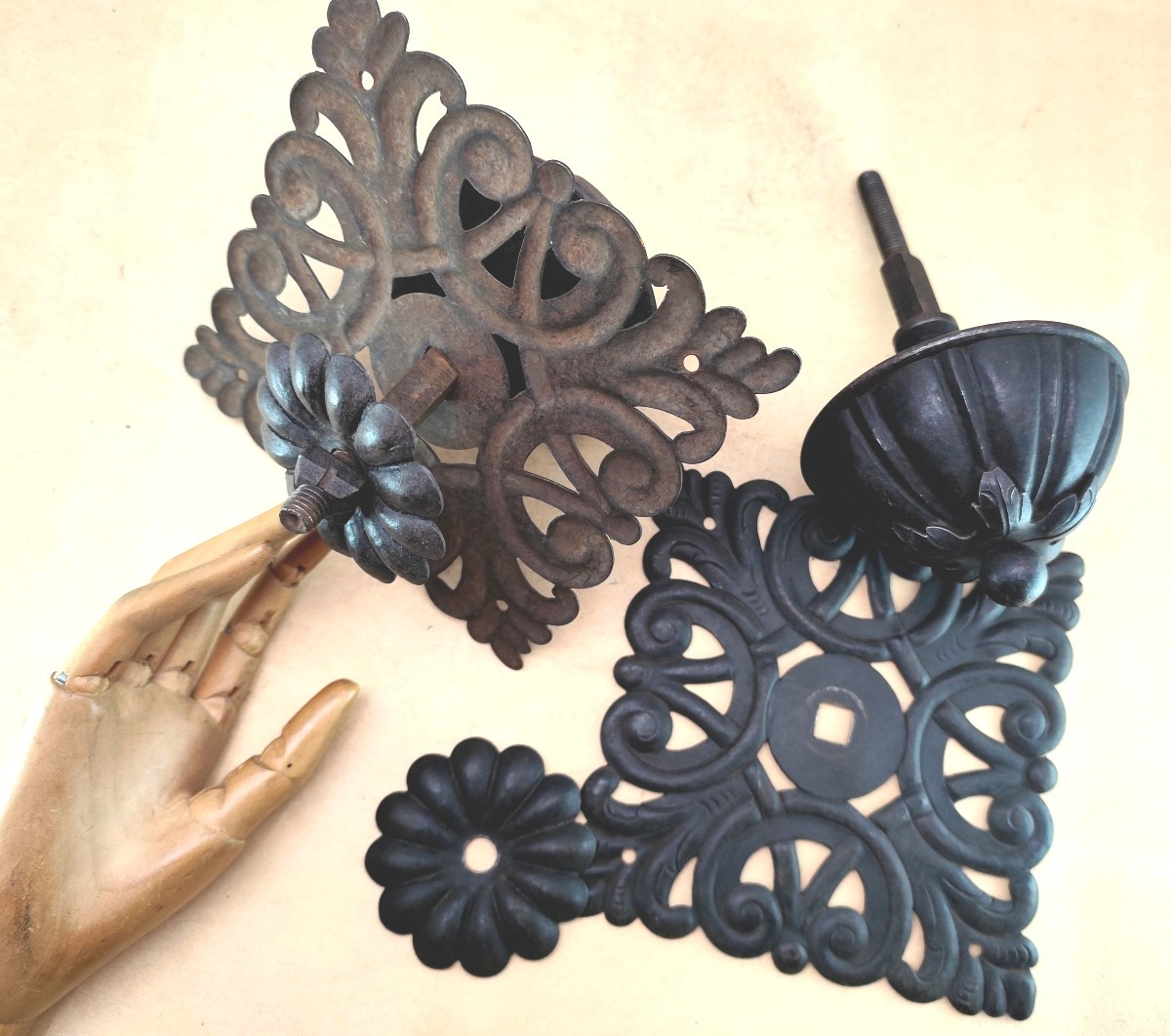 Wrought Iron: 2 Majestic Gate Knobs, Baroque Style, 19th Century-photo-2