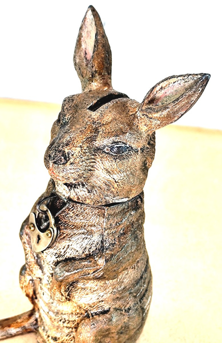 Tirelire lapin, plomb de Nuremberg, avec son cadenas, joli jouet vers 1900-photo-2