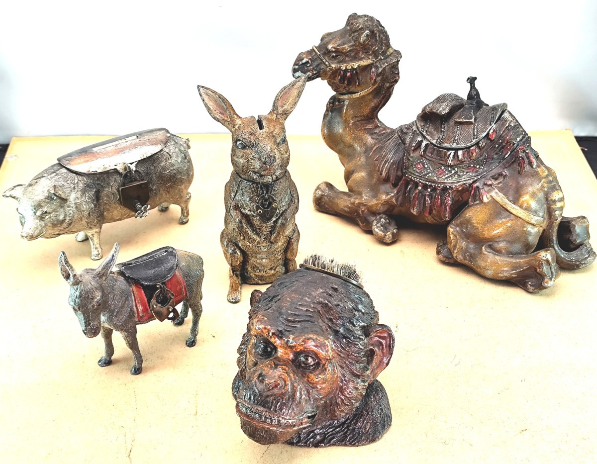 Tirelire lapin, plomb de Nuremberg, avec son cadenas, joli jouet vers 1900-photo-2