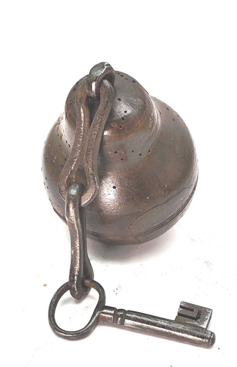  Cabinet Key And Its Pear, Amusing 18th-century Primitive-photo-4